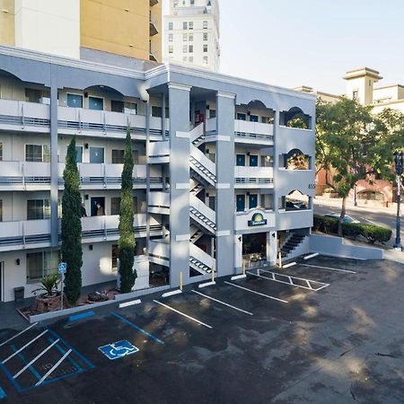 Days Inn By Wyndham San Diego/Downtown/Convention Center Экстерьер фото