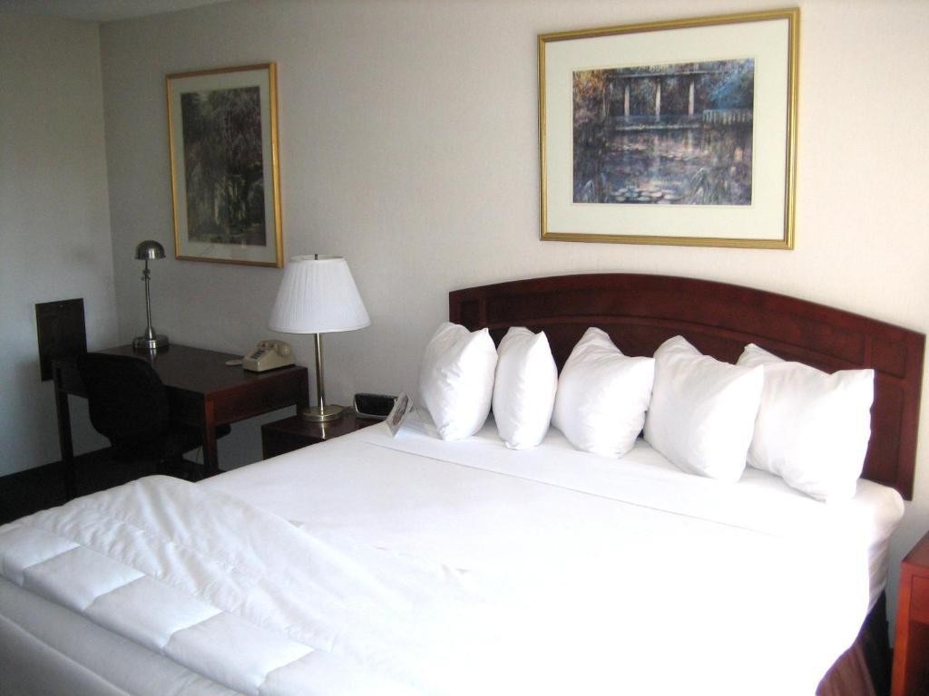 Days Inn By Wyndham San Diego/Downtown/Convention Center Номер фото